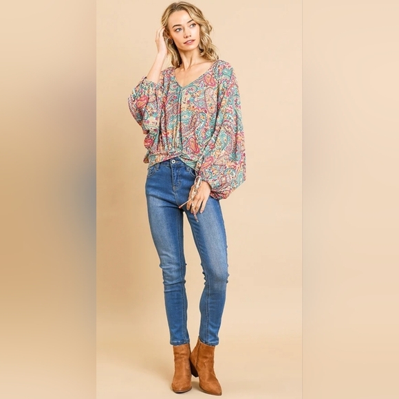 Umgee EUC Large Multicolor Paisley V-Neck Blouse No Stains No Holes - Picture 4 of 7